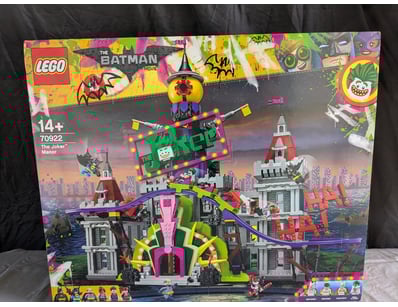 **UNRESERVED** LIFETIME COLLECTION OF LEGO PART... - Lot 103