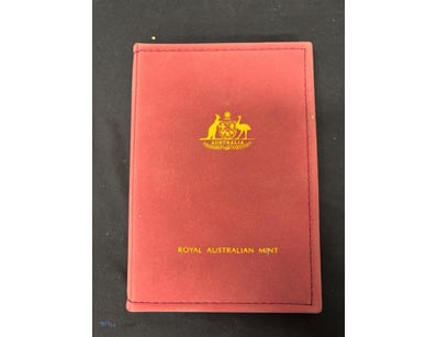 ROYAL AUSTRALIAN MINT PROOF COIN SET - EIGHT COINS...