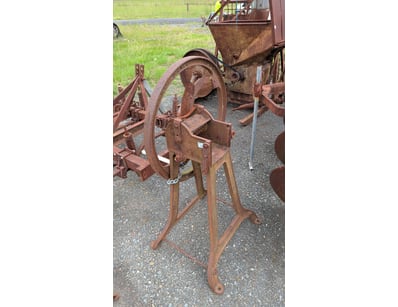 UNRESERVED Farm Equipment & Machinery Clearance ... - Lot 33
