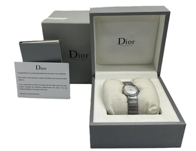 Luxury Pawnbroker Christmas Sale PART 2 (A984) - Lot 400