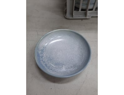 Bowls, duck egg blue finish, diameter 15cm.

SOLD ...