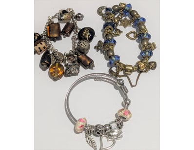 The Curio Collection (A979) - Lot 8297