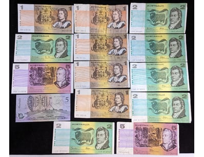 Banknotes & Coins (A979) - Lot 1979