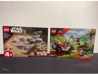 LEGO COLLECTION - STAR WARS AND JURASSIC WORLD SET...