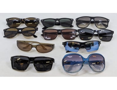 UNRESERVED Airport - Lost Property (A980) - Lot 356