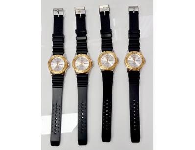 LOT OF FOUR VINTAGE TWO-TONE SPORTS WATCHES WITH B...