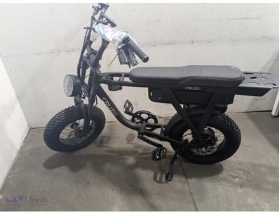 RRP $2499.00 Cruzer Grom electric scooter in black...
