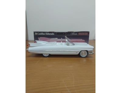 Mancave & Memorabilia (A1007) - Lot 371