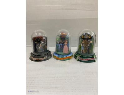 WIZARD OF OZZ GLOBES, COLLECTORS LIMITED ADDITION....