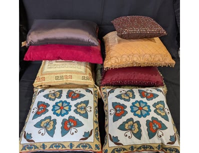 COLLECTION OF DECORATIVE CUSHION COVERS WITH EMBRO...