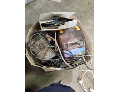 Lot includes dental laboratory equipment comprisin...