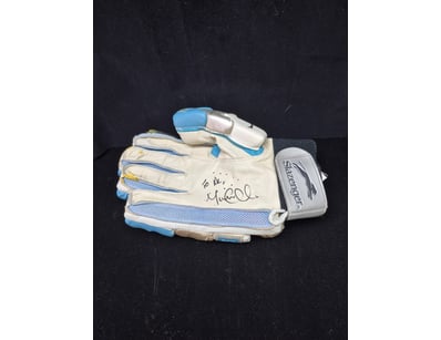 Mancave & Memorabilia (A995) - Lot 705