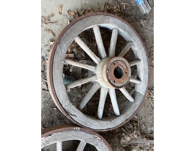 Vintage Wagon Wheel, 12-Spoke, 34 Inch Diameter x ...