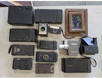 VINTAGE CAMERA COLLECTION - FOLDING CAMERAS, INSTA...