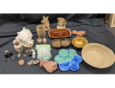 The Curio Collection (A996) - Lot 2097