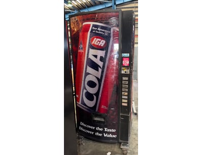 Soft drink Vending machine 

Note: working conditi...