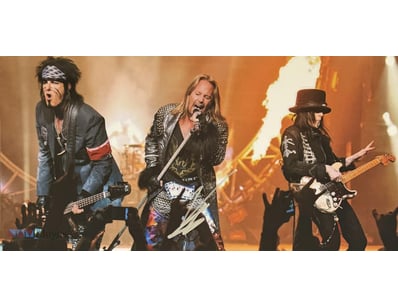 MOTLEY CRUES' VINCE NEIL SIGNED PHOTO

Vince Neil ...