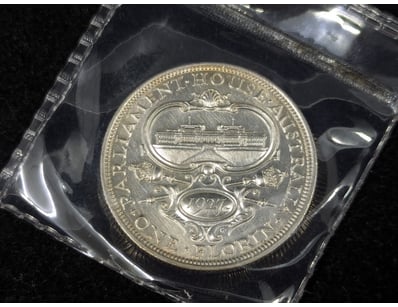 1927 AUSTRALIAN FLORIN

Condition: Ef

583075+...