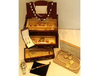 The Curio Collection (A992) - Lot 75