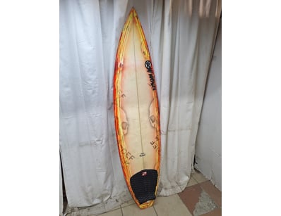 Surfboard 

Dimensions Approx H:5cm W:46cm D:188cm...
