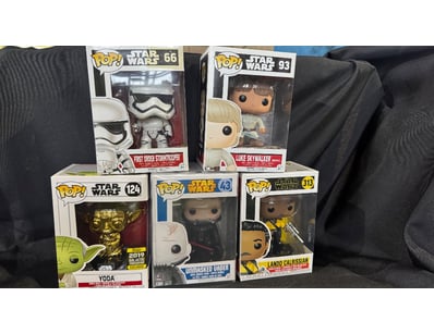 STAR WARS FUNKO POP COLLECTION - FIVE FIGURE LOT
...