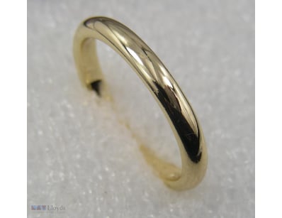 GOLD COLOUR RING SIZE 10        

Condition: Good ...