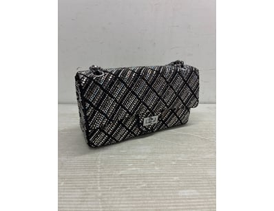 Sport, Leisure & Lifestyle (SAA1005) - Lot 4012