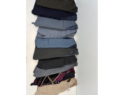 Entire Vintage Clothing Store Liquidation (ON11... - Lot 271