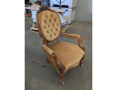 Sporting Gear, Home & Decor (WAA980) - Lot 61