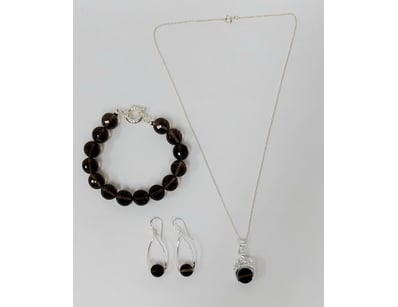 Affordable Jewellery Market (A997) - Lot 650