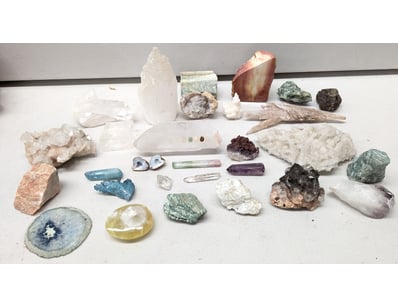 Antiques, Vintage & Interior Treasures (A1005) - Lot 915