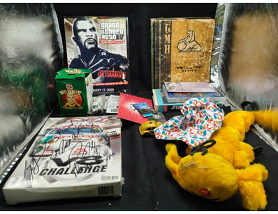 VINTAGE GAMING & COLLECTIBLES COLLECTION WITH SIGN...