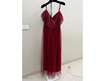 BURGUNDY SEQUINED TULLE EVENING GOWN

Item Size: H...