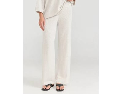 UNRESERVED Big Brand Fashion Boutique Liquidati... - Lot 248