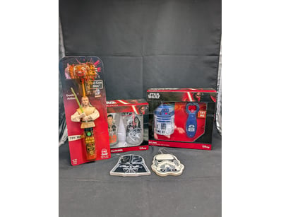 STAR WARS COLLECTIBLE GIFT SET BUNDLE - QUI-GON JI...