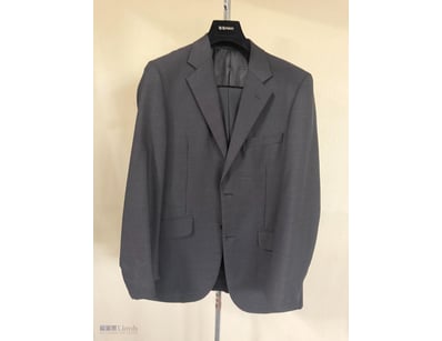 VARCE 2PCS MEN SUIT 38 REGULAR

Material: Polyeste...