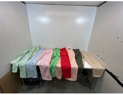 Entire Vintage Clothing Store Liquidation (ON11... - Lot 122