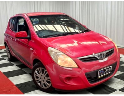 <b>2011 Hyundai i20 - Red - 240,863km - Automatic ...