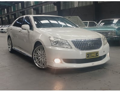2011 Toyota Crown 

Year: 2011
Make: Toyota
Model:...