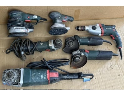 Metabo 240V tools. 1 x SXE 450 sander, 1 x sander ...