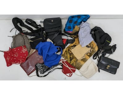 Entire Vintage Clothing Store Liquidation (ON11... - Lot 447