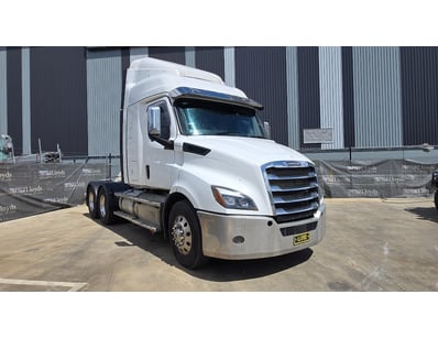 Major Commercial Truck & Trailer Liquidation (ON1... - Lot 5