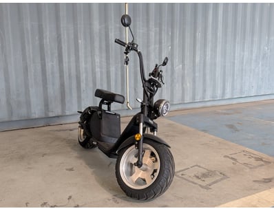 UNRESERVED Scooter Recreational Business Closure... - Lot 12