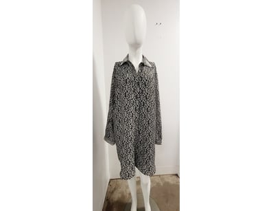 VINTAGE BLACK AND WHITE LEAF-PATTERNED BUTTON-FRON...