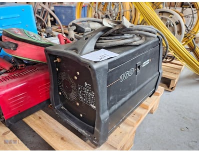 UNIMIG MINIMIG 180 welding machine 
Manufacture Ye...