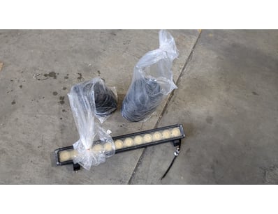 Industrial LED light bar assembly comprising multi...
