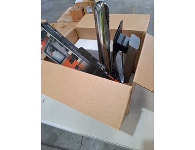 UNRESERVED Trimble Equipment & Accessories Wareh... - Lot 90