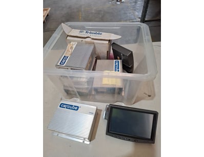 UNRESERVED Trimble Equipment & Accessories Ware... - Lot 103