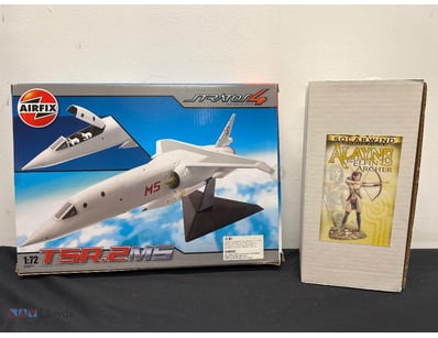 AIRFIX STRATOS 4 TSR-2 M5

Item Size: Height: 28cm...