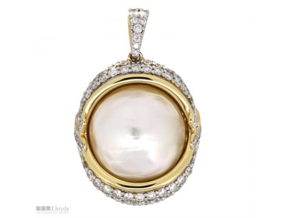 14K YELLOW GOLD, WHITE CULTURED MABE PEARL AND DIA...
